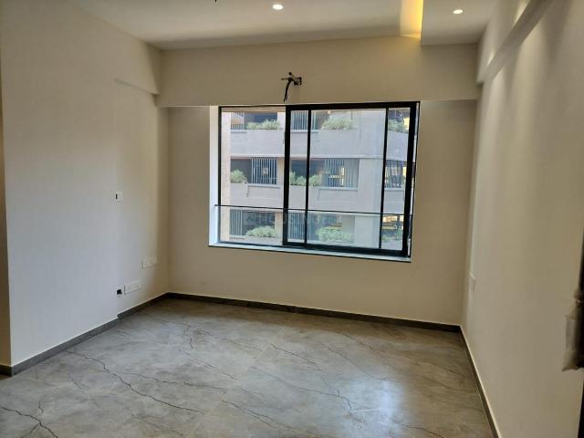 2 BHK Apartment in Santacruz East for resale Mumbai. The reference number is 20563878