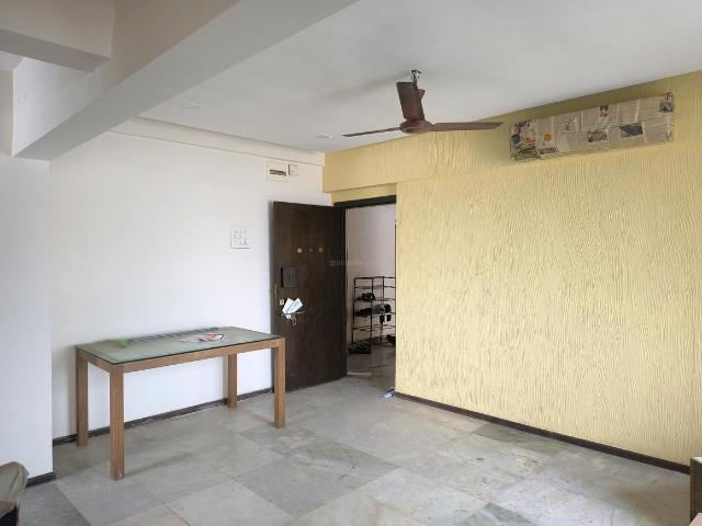 2 BHK Apartment in Santacruz East for resale Mumbai. The reference number is 20606110