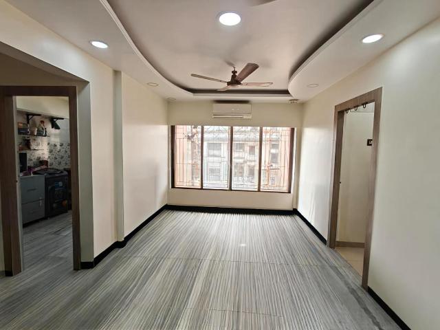 2 BHK Apartment in Santacruz East for resale Mumbai. The reference number is 20677846