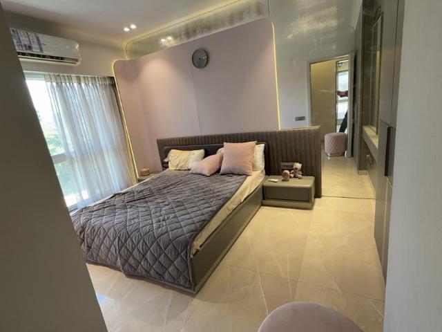 2 BHK Apartment in Santacruz East for resale Mumbai. The reference number is 20328987