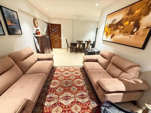 2 BHK Apartment in Santacruz West for rent Mumbai. The reference number is 19878010