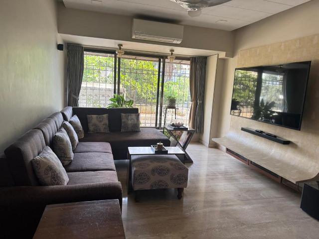2 BHK Apartment in Santacruz West for rent Mumbai. The reference number is 20435346