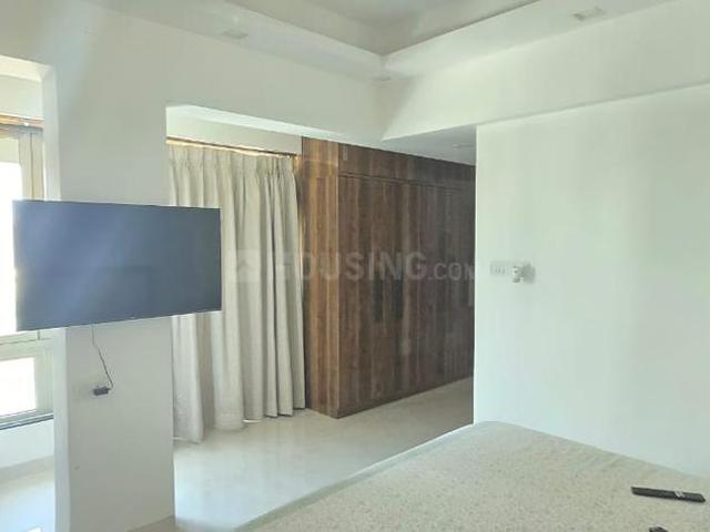2 BHK Apartment in Santacruz West for rent Mumbai. The reference number is 20544806