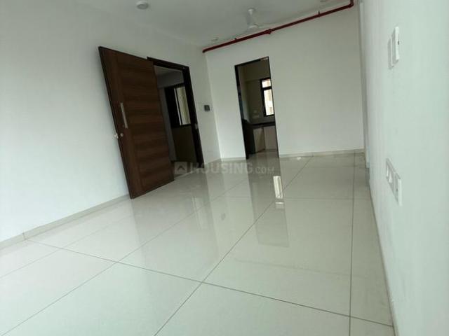 2 BHK Apartment in Santacruz West for resale Mumbai. The reference number is 19753330