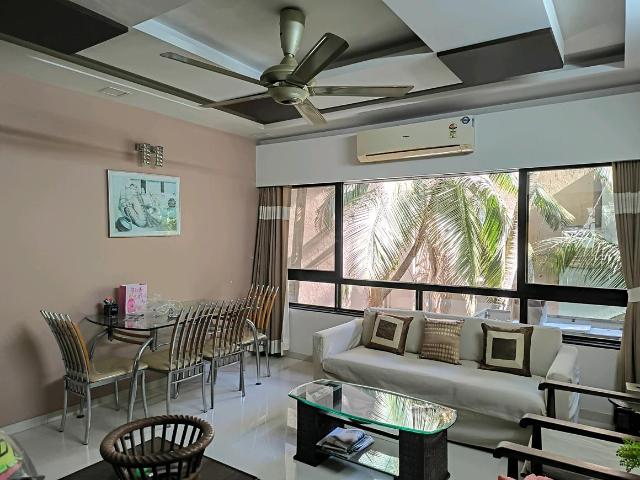 2 BHK Apartment in Santacruz West for resale Mumbai. The reference number is 19764894