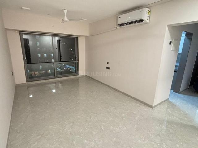 2 BHK Apartment in Santacruz West for resale Mumbai. The reference number is 19949251