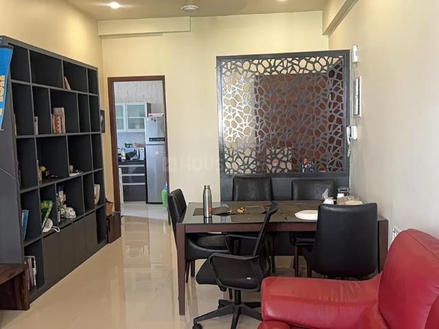 2 BHK Apartment in Santacruz West for resale Mumbai. The reference number is 19276085