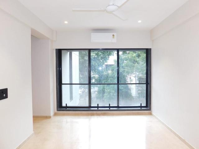 2 BHK Apartment in Santacruz West for resale Mumbai. The reference number is 20032717