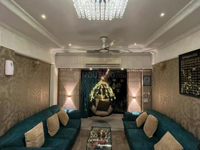 2 BHK Apartment in Santacruz West for resale Mumbai. The reference number is 20239411