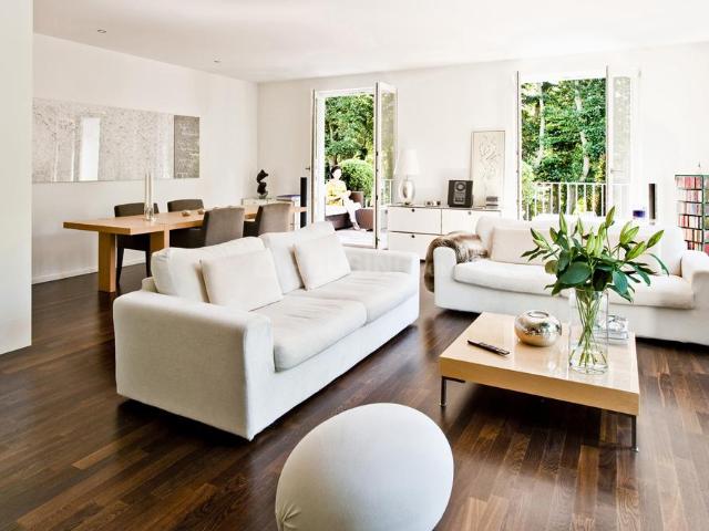 2 BHK Apartment in Santacruz West for resale Mumbai. The reference number is 20284886
