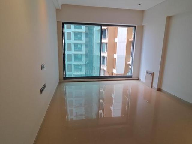 2 BHK Apartment in Santacruz West for resale Mumbai. The reference number is 20354420