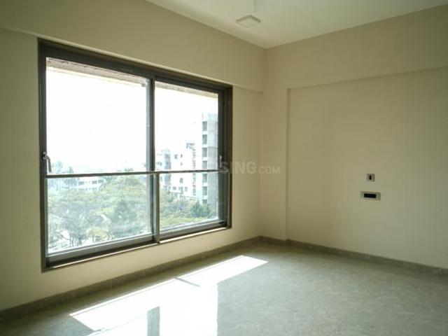 2 BHK Apartment in Santacruz West for resale Mumbai. The reference number is 20394289