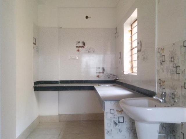 2 BHK Apartment in Sarada Pally for resale Kolkata. The reference number is 18269252