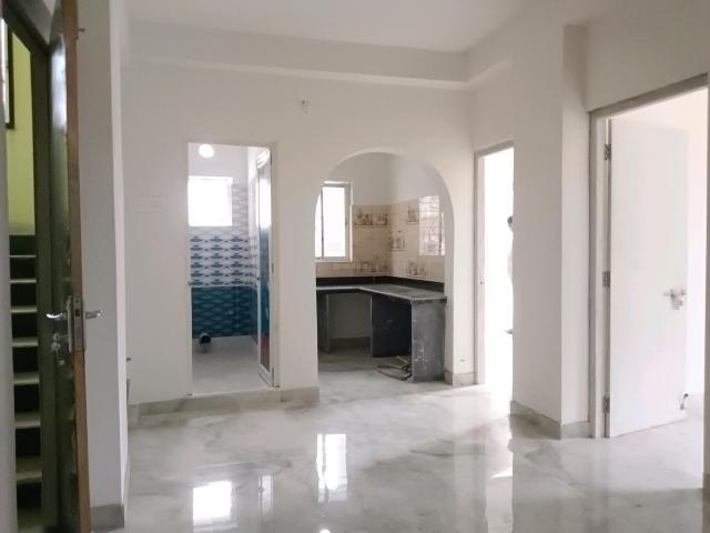 2 BHK Apartment in Sarada Pally for resale Kolkata. The reference number is 20789295