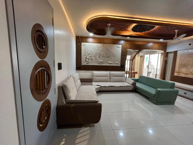 2 BHK Apartment in Sargasan for rent Gandhinagar. The reference number is 19960920