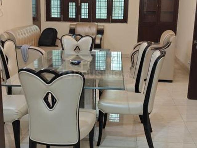 2 BHK Apartment in Sarita Vihar for rent New Delhi. The reference number is 19389766