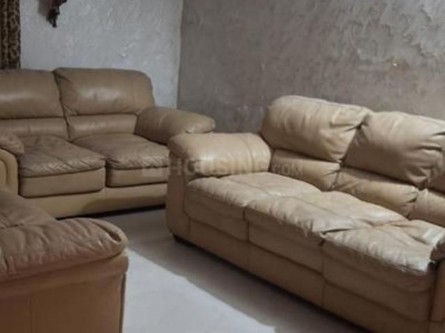 2 BHK Apartment in Sarita Vihar for rent New Delhi. The reference number is 20243976