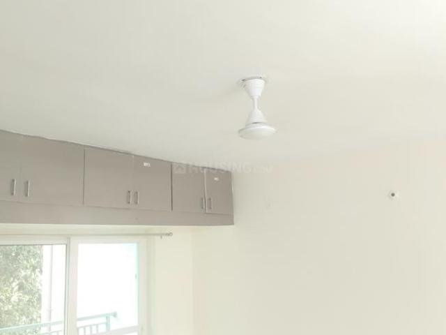 2 BHK Apartment in Sarita Vihar for rent New Delhi. The reference number is 20971876