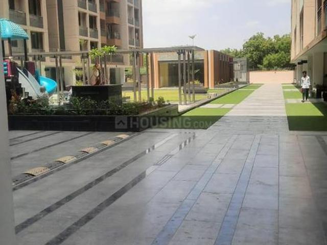 2 BHK Apartment in Science City for rent Ahmedabad. The reference number is 20163632