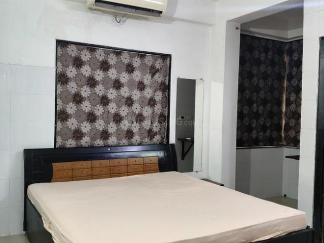 2 BHK Apartment in Science City for rent Ahmedabad. The reference number is 20857332