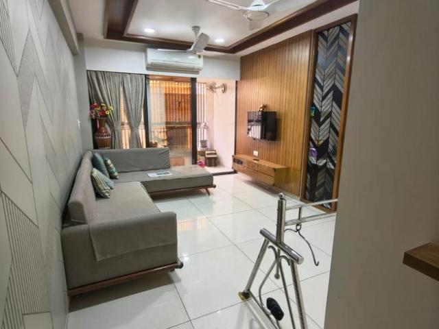 2 BHK Apartment in Science City for resale Ahmedabad. The reference number is 20624384