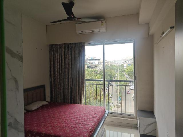 2 BHK Apartment in Seawoods for rent Navi Mumbai. The reference number is 20468769