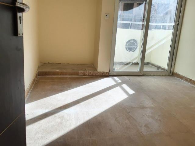 2 BHK Apartment in Sector 143 for rent Noida. The reference number is 12430086