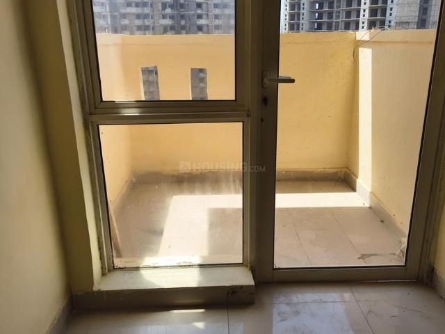 2 BHK Apartment in Sector 143 for rent Noida. The reference number is 18323132