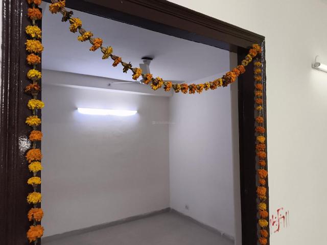 2 BHK Apartment in Sector 143 for rent Noida. The reference number is 19532154
