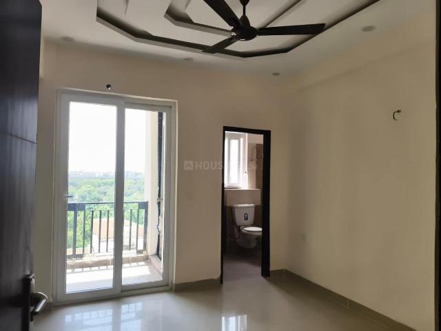 2 BHK Apartment in Sector 143 for rent Noida. The reference number is 20485345