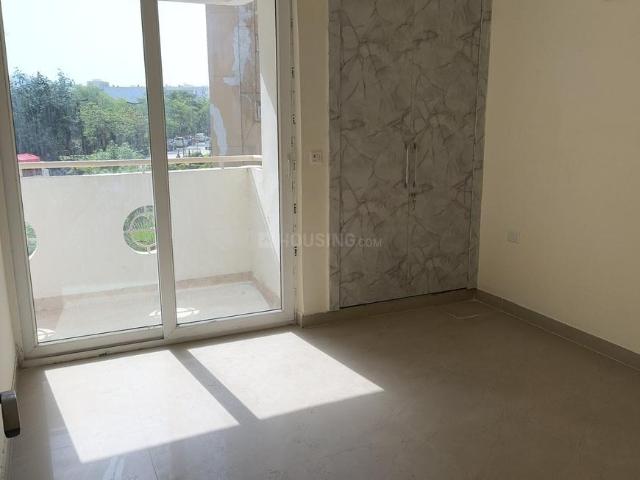 2 BHK Apartment in Sector 143 for rent Noida. The reference number is 20408443