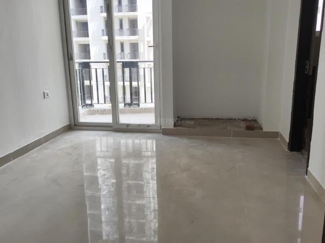 2 BHK Apartment in Sector 143B for rent Noida. The reference number is 15359537