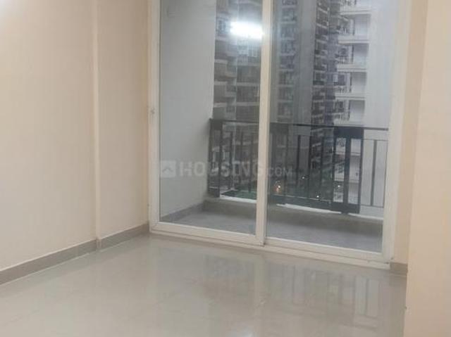 2 BHK Apartment in Sector 143B for rent Noida. The reference number is 17935622