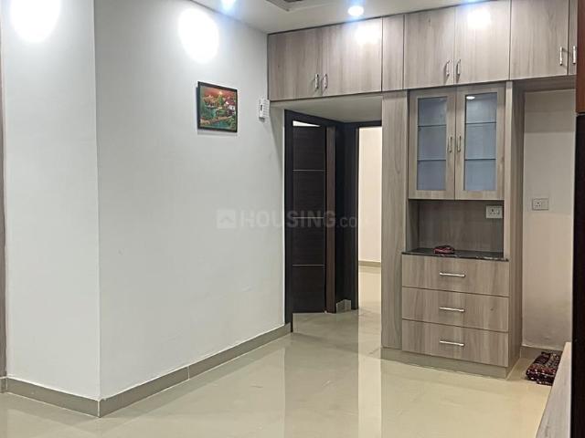 2 BHK Apartment in Sector 143B for rent Noida. The reference number is 18194845