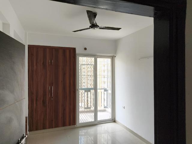 2 BHK Apartment in Sector 143B for rent Noida. The reference number is 20301461