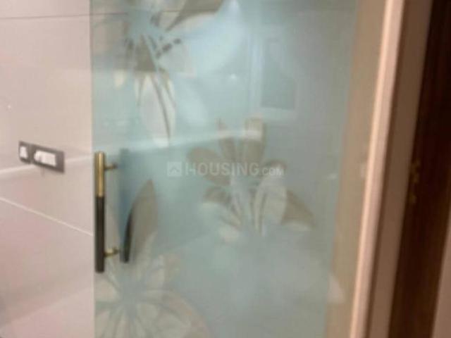2 BHK Apartment in Sector 14 for rent Gurgaon. The reference number is 19426207