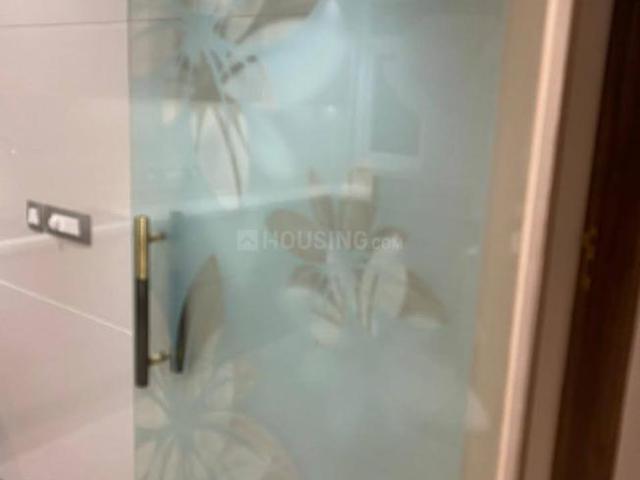 2 BHK Apartment in Sector 14 for rent Gurgaon. The reference number is 20199752