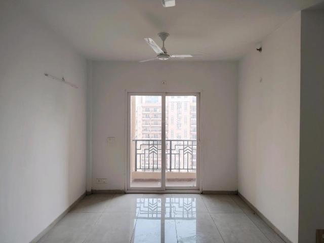 2 BHK Apartment in Sector 150 for rent Noida. The reference number is 18775175