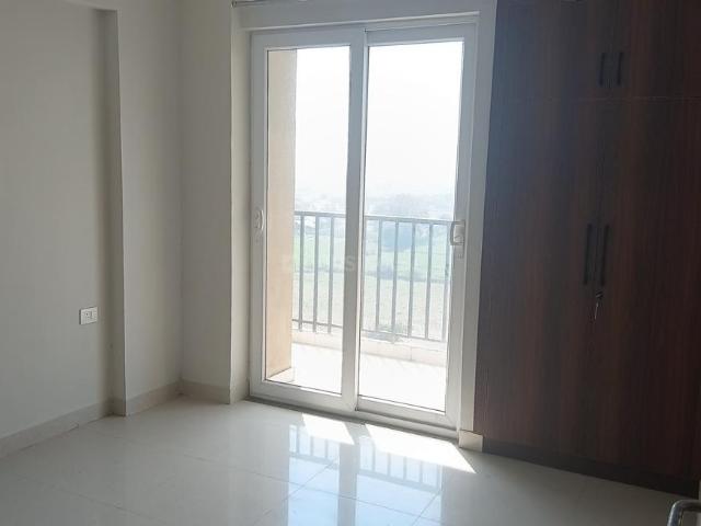 2 BHK Apartment in Sector 150 for rent Noida. The reference number is 19499595