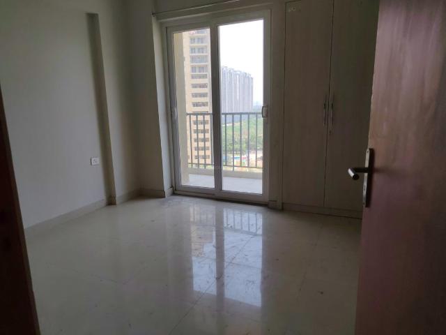 2 BHK Apartment in Sector 150 for rent Noida. The reference number is 19801184
