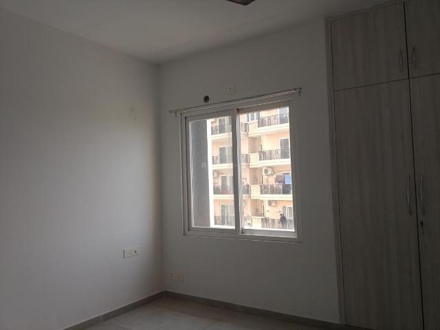 2 BHK Apartment in Sector 150 for rent Noida. The reference number is 19807966