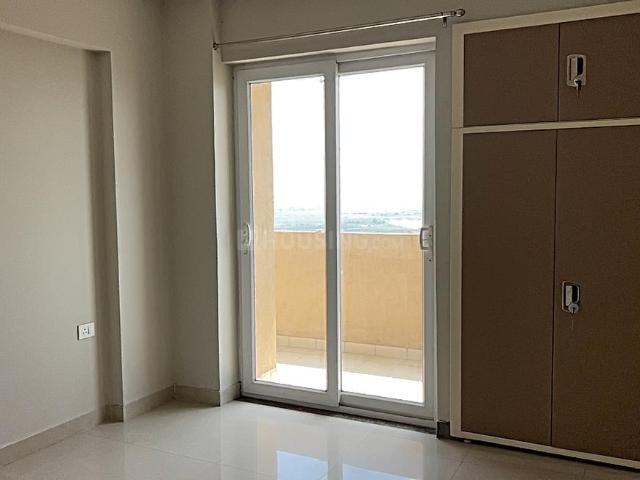 2 BHK Apartment in Sector 150 for rent Noida. The reference number is 20052105