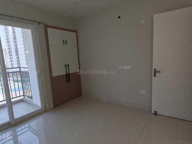 2 BHK Apartment in Sector 150 for rent Noida. The reference number is 20273937