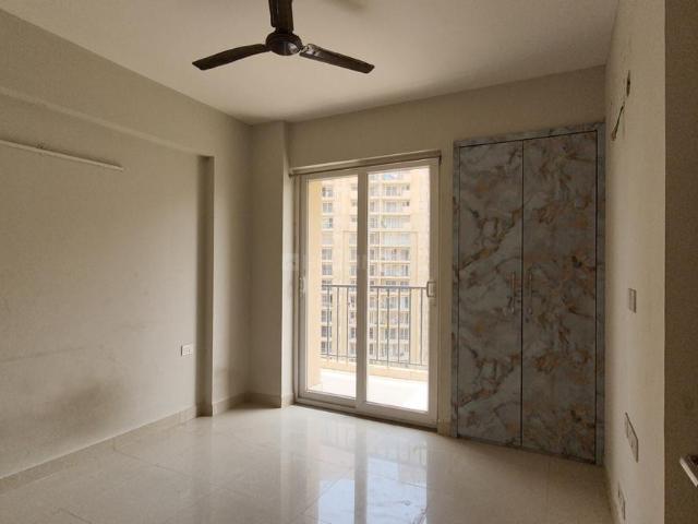 2 BHK Apartment in Sector 150 for rent Noida. The reference number is 20395334