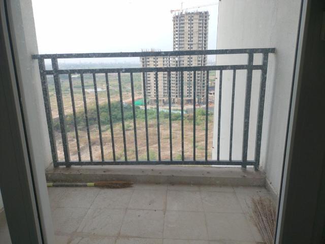 2 BHK Apartment in Sector 150 for rent Noida. The reference number is 20445869