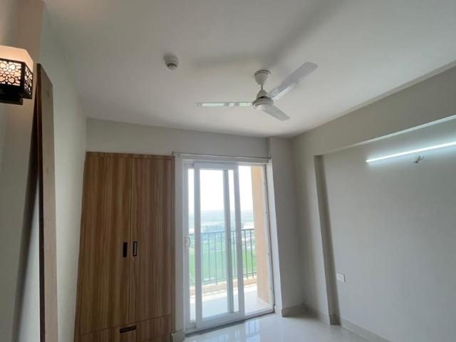 2 BHK Apartment in Sector 150 for rent Noida. The reference number is 20479411