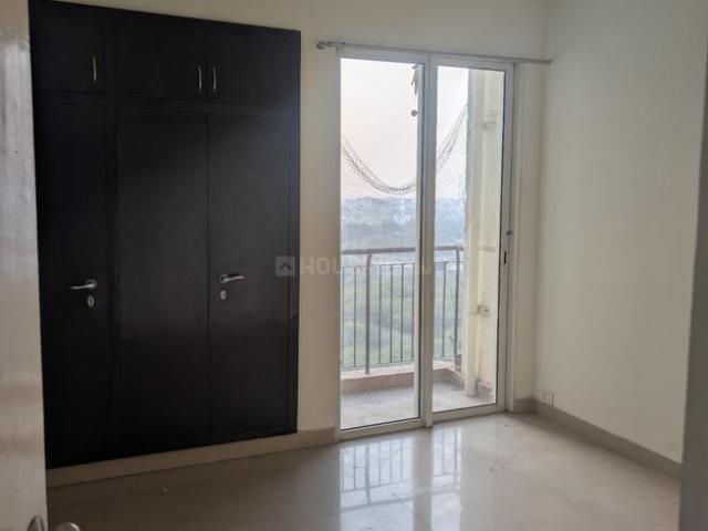 2 BHK Apartment in Sector 151 for rent Noida. The reference number is 19702543