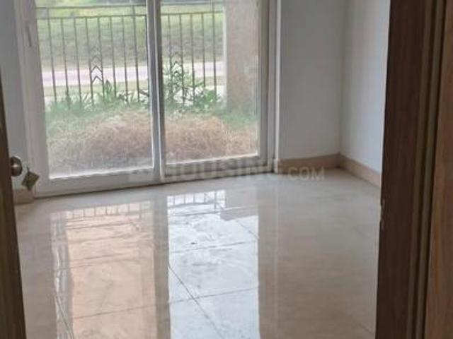 2 BHK Apartment in Sector 152 for rent Noida. The reference number is 19441547