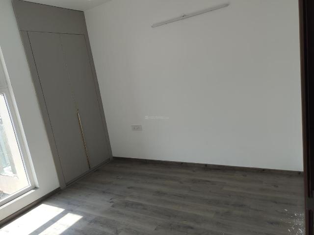 2 BHK Apartment in Sector 152 for rent Noida. The reference number is 20002702