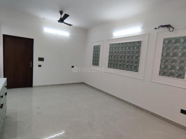 2 BHK Apartment in Sector 15 for rent Gurgaon. The reference number is 19476360